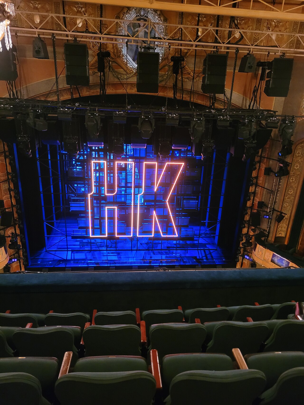 Broadway Rilis Musikal Adaptasi Anime Attack on Titan, Tiket Ludes dalam Sehari