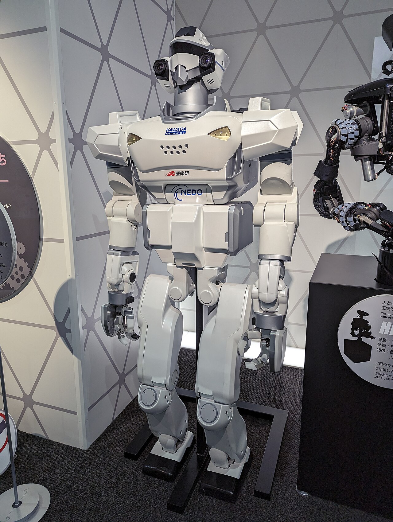 Robot Humanoid Tesla Mulai Bekerja di Pabrik Giga Texas